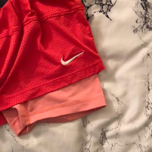 Nike running short - Picture 4 of 4